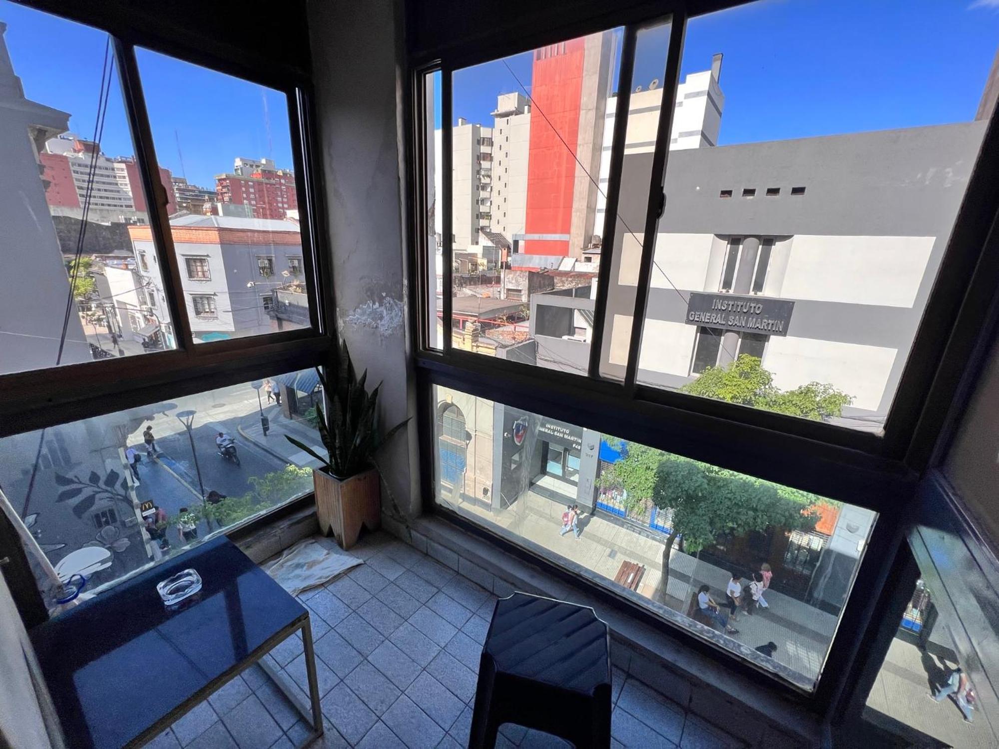 Sobre 25 De Mayo A La Par De Mcdonald'S Y Mostaza Apartment San Miguel de Tucuman Bagian luar foto