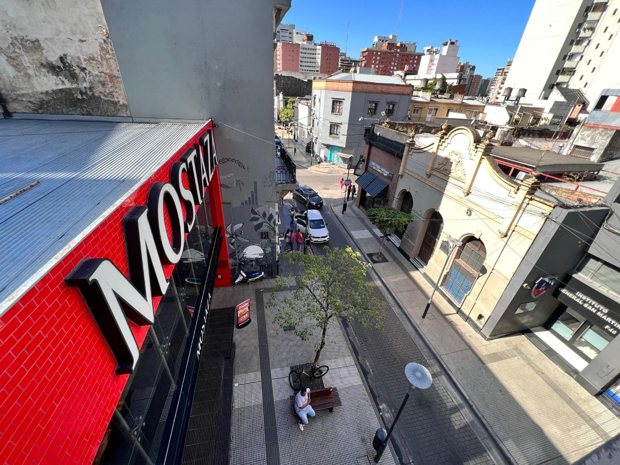 Sobre 25 De Mayo A La Par De Mcdonald'S Y Mostaza Apartment San Miguel de Tucuman Bagian luar foto